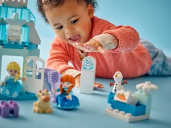 Anna og Elsas frostige slottsfest (10455)