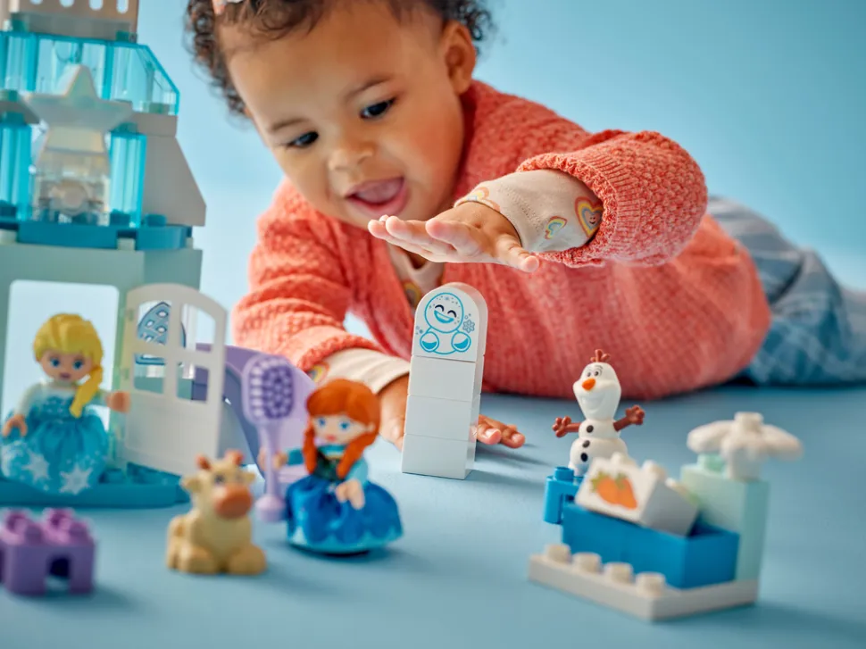 Anna og Elsas frostige slottsfest (10455)