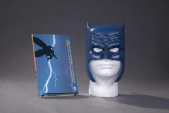 Batman: The Dark Knight Returns Book and Mask Set