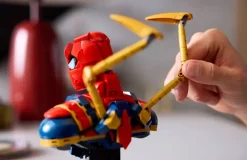 Byste av Iron Spider-Man (76326)
