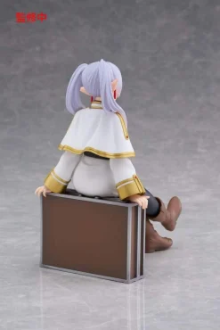 Frieren Trunk Case Version Desktop Cute PVC Statue 13 cm
