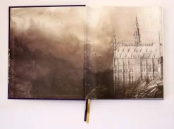 Harry Potter and the Philosopher's Stone: Deluxe Illustrated Slipcase Edition