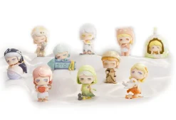 I Know Me Trading Figure