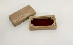 Micro Dice Box Ash and Burgundy Felt