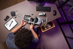 Supersportsbilen Lamborghini Revuelto (42214)