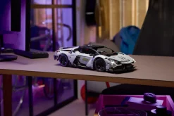 Supersportsbilen Lamborghini Revuelto (42214)