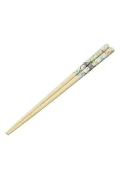 Totoro Leaves Chopsticks